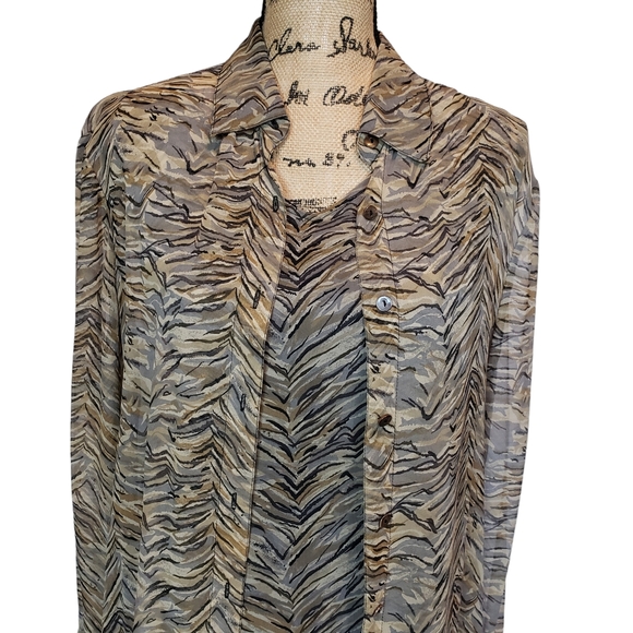 Robbie Bee Dress with Sheer Overlay Shirt Jacket - Picture 5 of 10